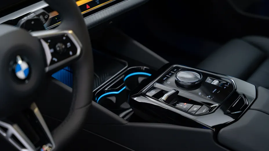 BMW Seria 5 520i mHEV M Sport aut Nowy