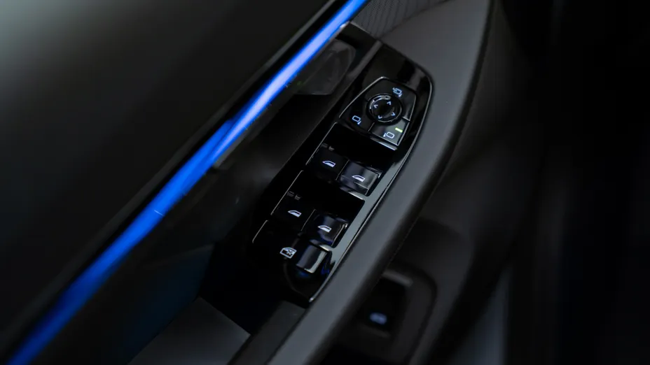 BMW Seria 5 520i mHEV M Sport aut Nowy