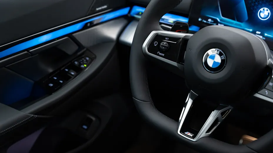 BMW Seria 5 520i mHEV M Sport aut Nowy