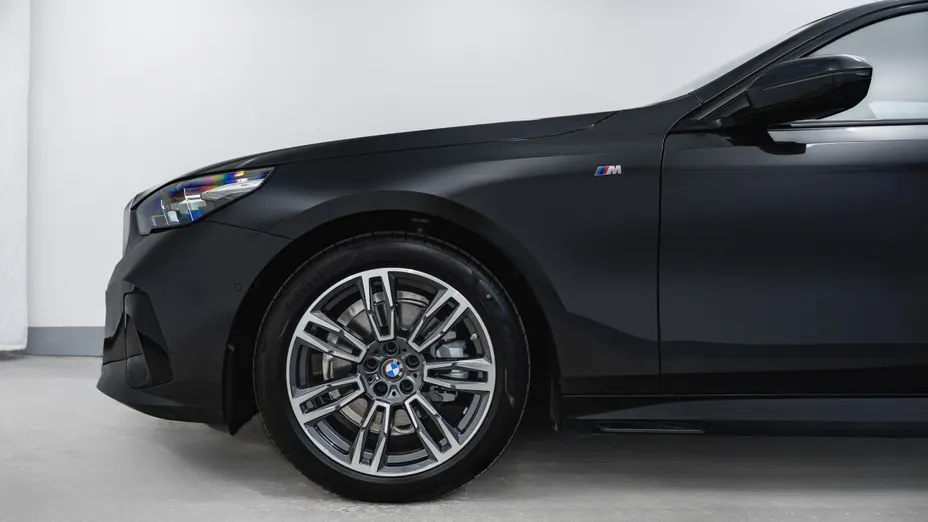 BMW Seria 5 520i mHEV M Sport aut Nowy