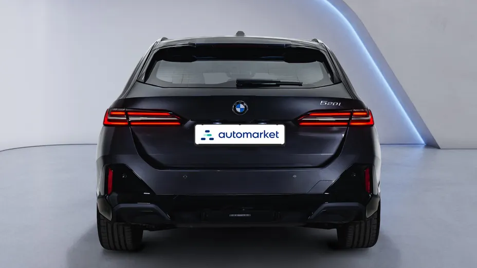BMW Seria 5 520i mHEV M Sport aut Nowy