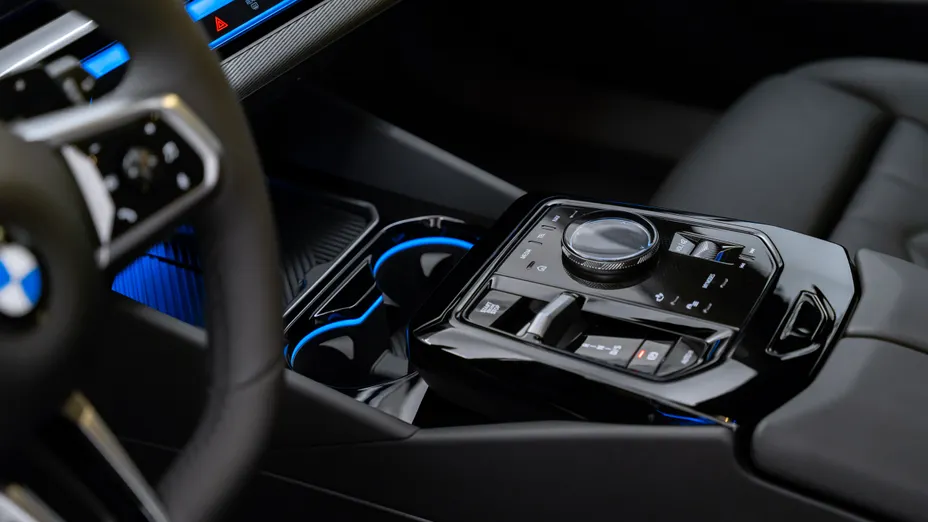 BMW Seria 5 520i mHEV M Sport aut Nowy