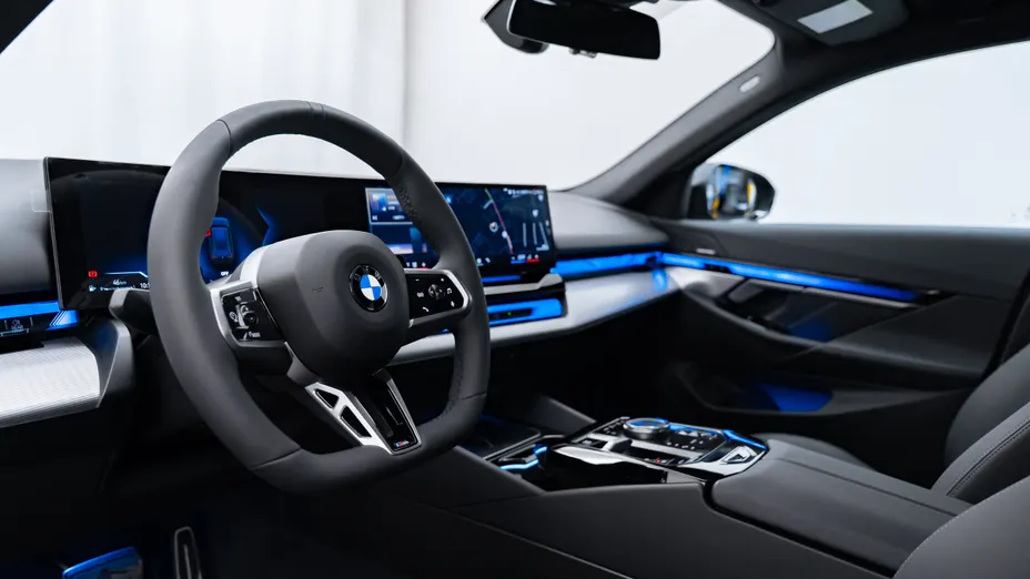 BMW Seria 5 520i mHEV M Sport aut Nowy