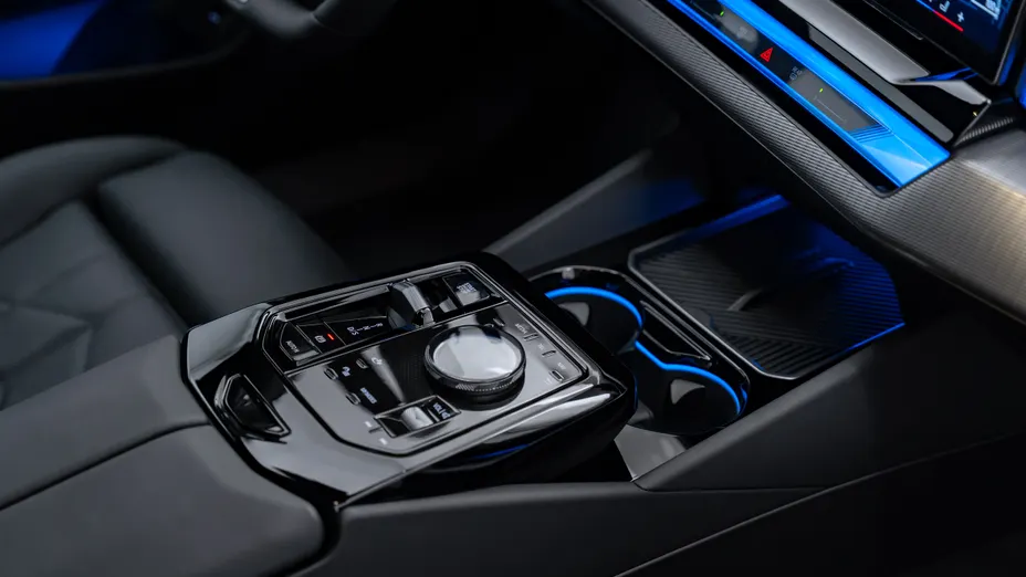 BMW Seria 5 520i mHEV M Sport aut Nowy