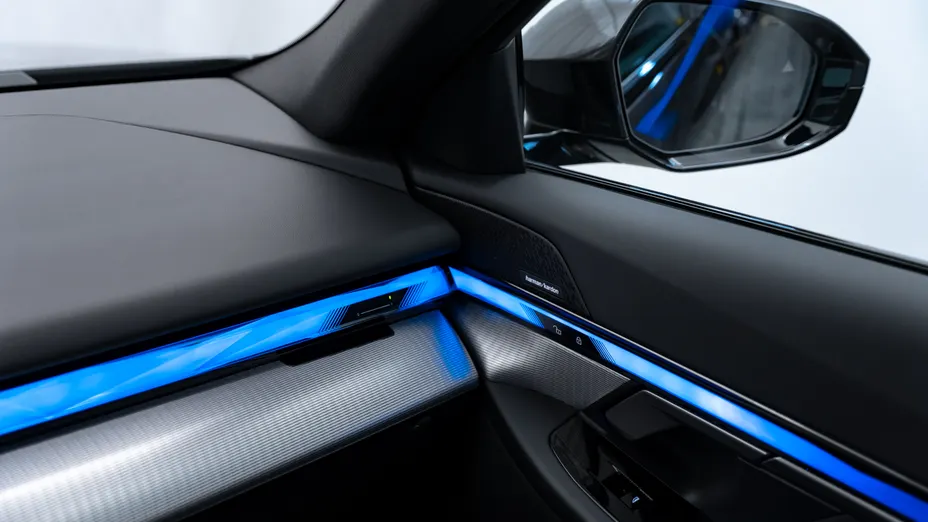 BMW Seria 5 520i mHEV M Sport aut Nowy