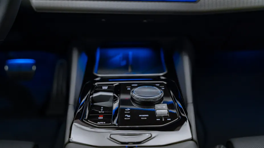 BMW Seria 5 520i mHEV M Sport aut Nowy