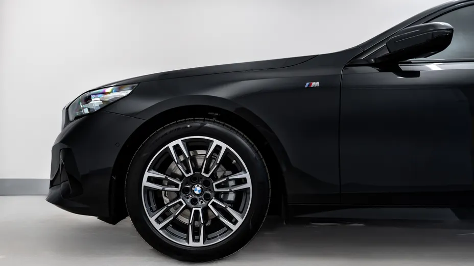 BMW Seria 5 520i mHEV M Sport aut Nowy