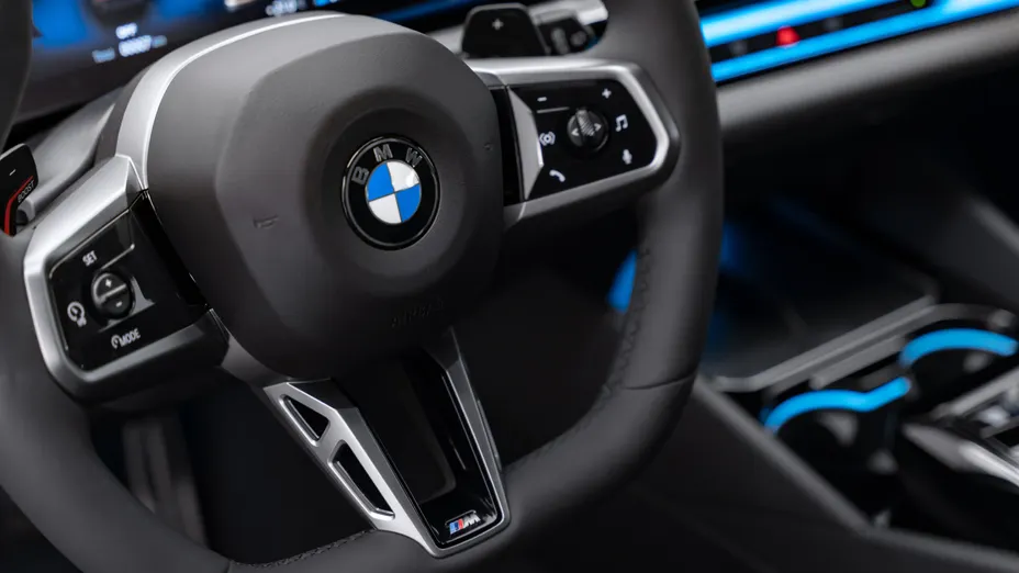 BMW Seria 5 520i mHEV M Sport aut Nowy