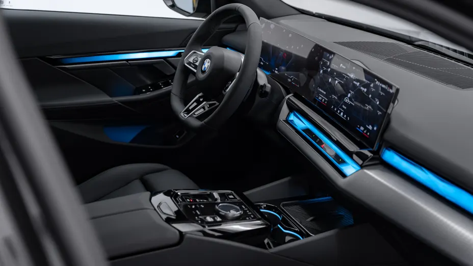 BMW Seria 5 520i mHEV M Sport aut Nowy