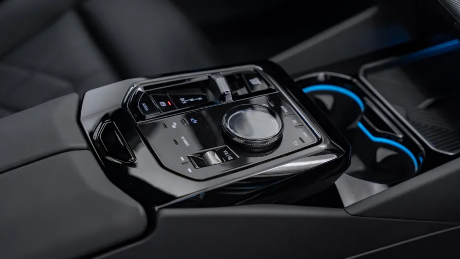 BMW Seria 5 520i mHEV M Sport aut Nowy