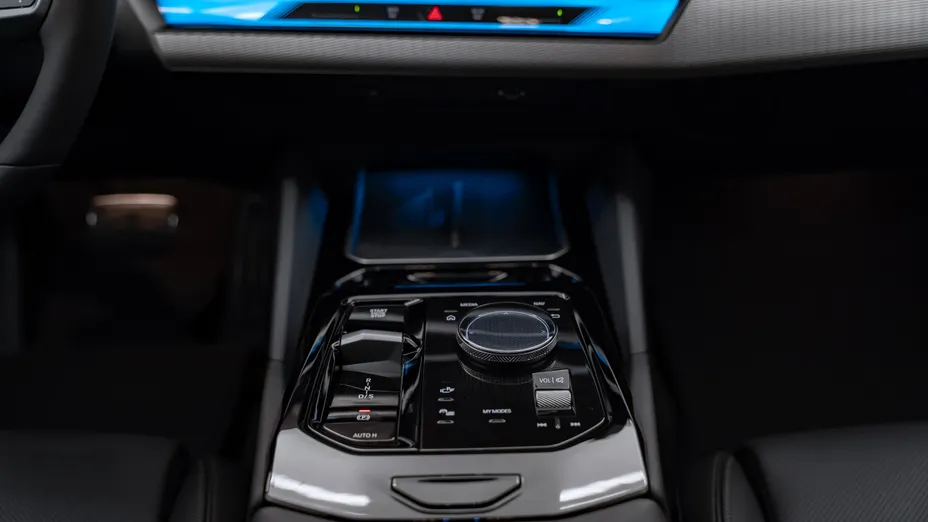 BMW Seria 5 520i mHEV M Sport aut Nowy