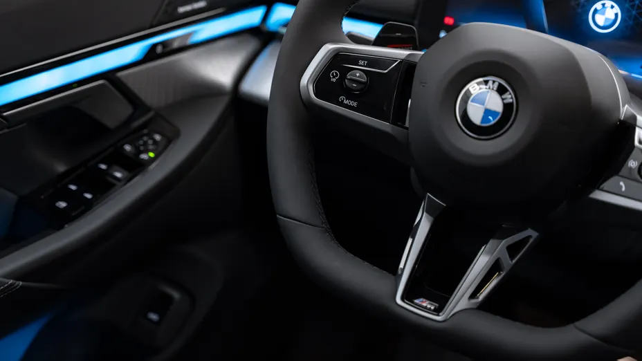 BMW Seria 5 520i mHEV M Sport aut Nowy