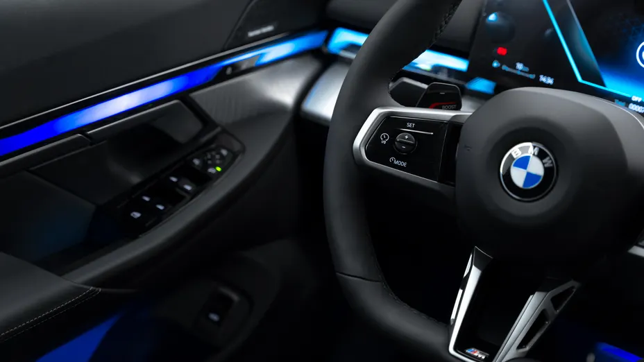 BMW Seria 5 520i mHEV M Sport aut Nowy