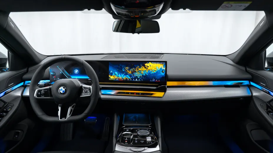 BMW Seria 5 520i mHEV M Sport aut Nowy