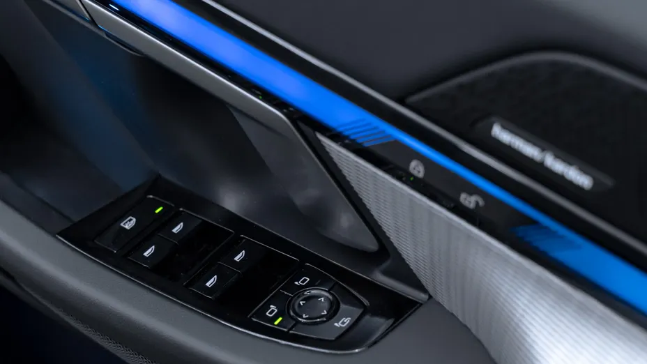 BMW Seria 5 520i mHEV M Sport aut Nowy