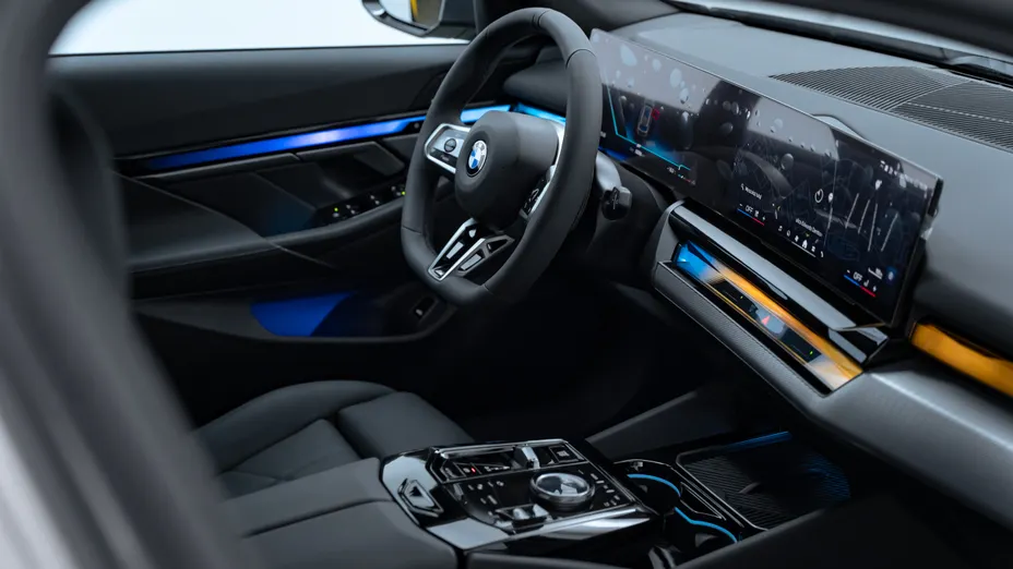 BMW Seria 5 520i mHEV M Sport aut Nowy