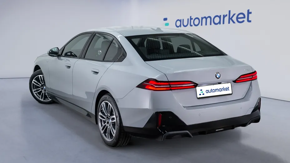 BMW Seria 5 520i mHEV M Sport aut Nowy