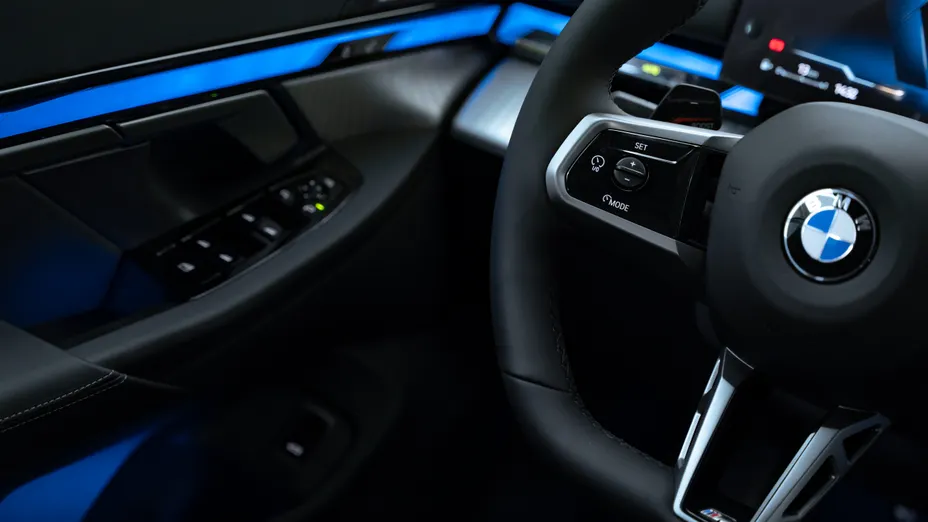 BMW Seria 5 520i mHEV M Sport aut Nowy