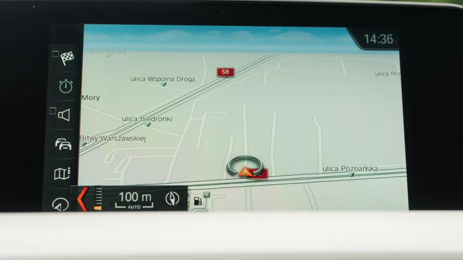 BMW Seria 3 318i Advantage aut