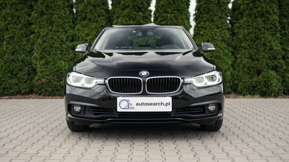 BMW Seria 3 318i Advantage aut