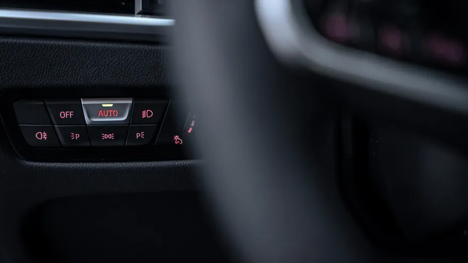 BMW Seria 3 318i M Sport aut Nowy