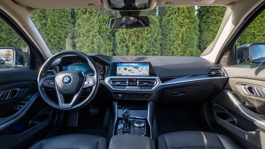 BMW Seria 3 320d Sport Line