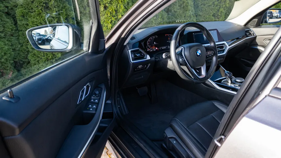 BMW Seria 3 320d Sport Line