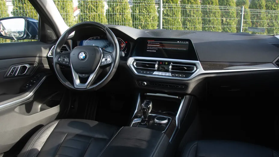 BMW Seria 3 320d xDrive Luxury Line sport-aut