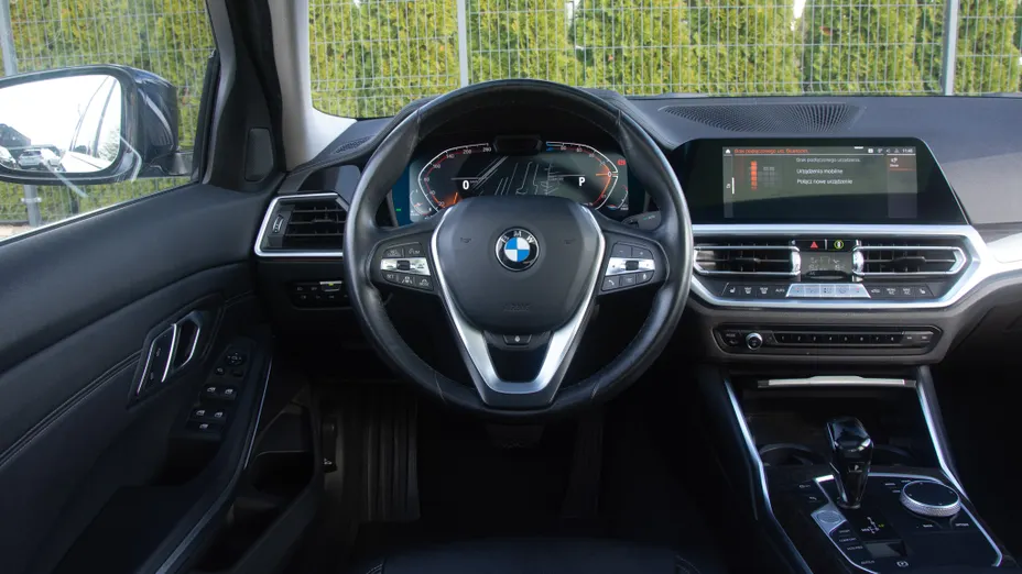 BMW Seria 3 320d xDrive Luxury Line sport-aut
