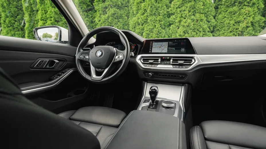 BMW Seria 3 320d xDrive mHEV Luxury Line aut