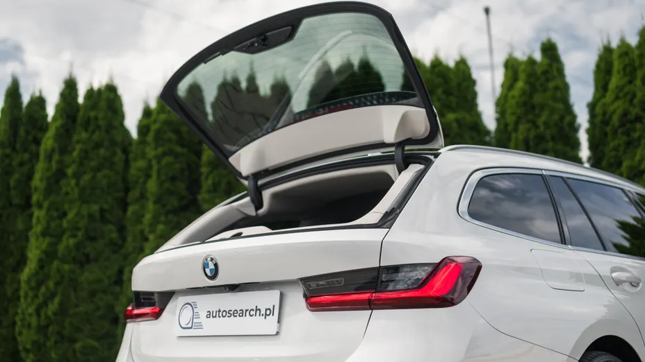 BMW Seria 3 320d xDrive mHEV Luxury Line aut