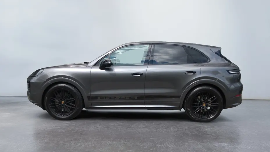 PORSCHE Cayenney Cayenne Coupe GTS