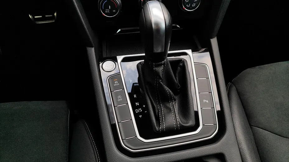 VOLKSWAGEN Arteon Arteon 2.0 TDI 4Motion R-Line DSG