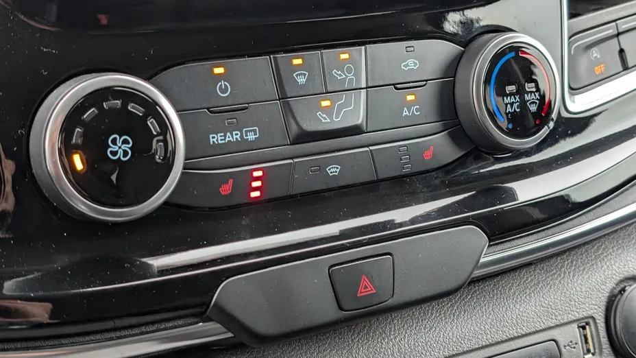 FORD Tourneo Custom Tourneo Custom 2.0 EcoBlue L1 Titanium SelectShift