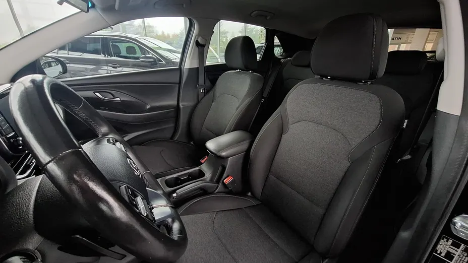 HYUNDAI i30 i30 1.0 T-GDI Smart DCT