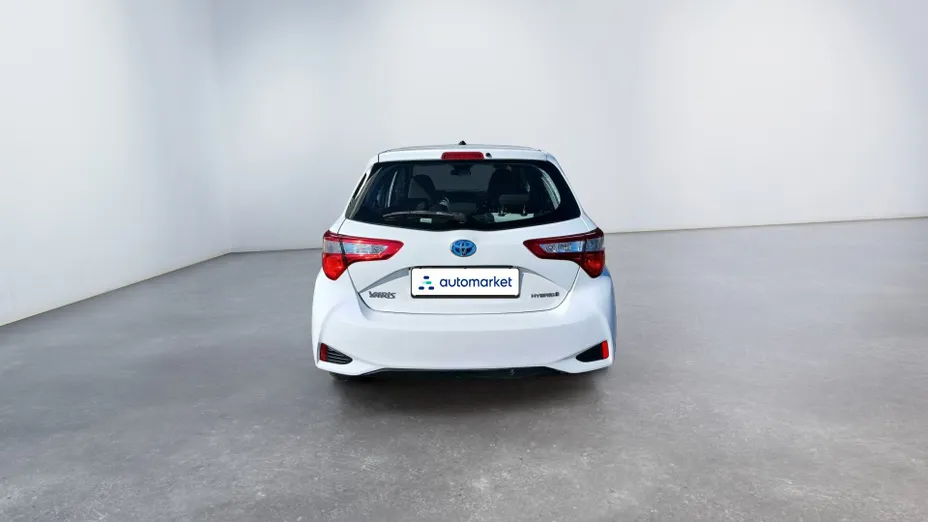 TOYOTA Yaris Yaris Hybrid 100 Active