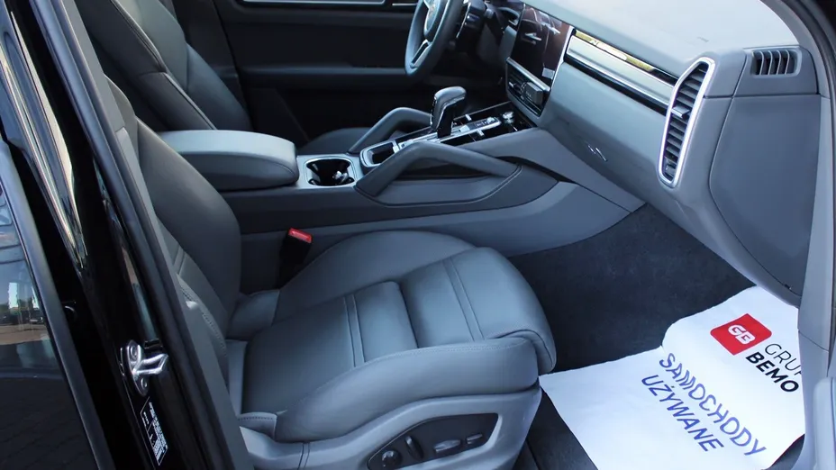 PORSCHE Cayenne Cayenne Platinum Edition
