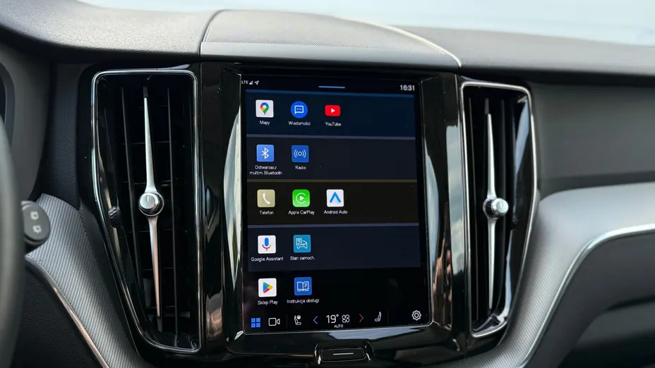 VOLVO XC60 XC60 T6 Plug-In Hybrid AWD Core aut