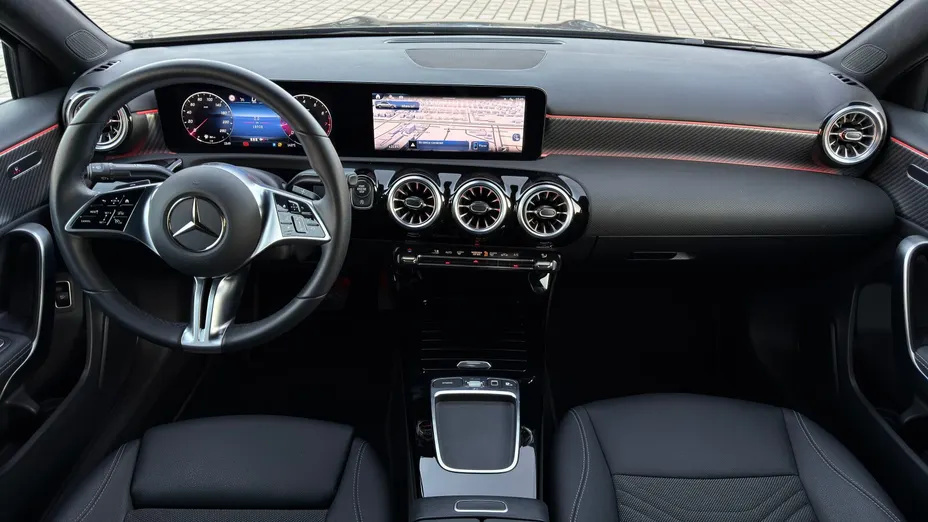 MERCEDES-BENZ A Klasa A 200 7G-DCT