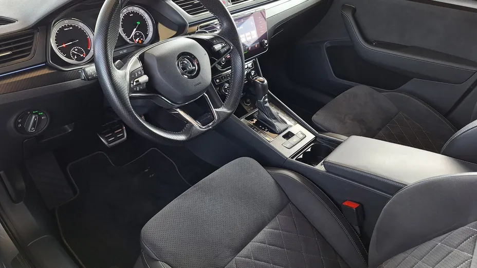 SKODA Superb Superb 2.0 TDI SCR Sportline DSG