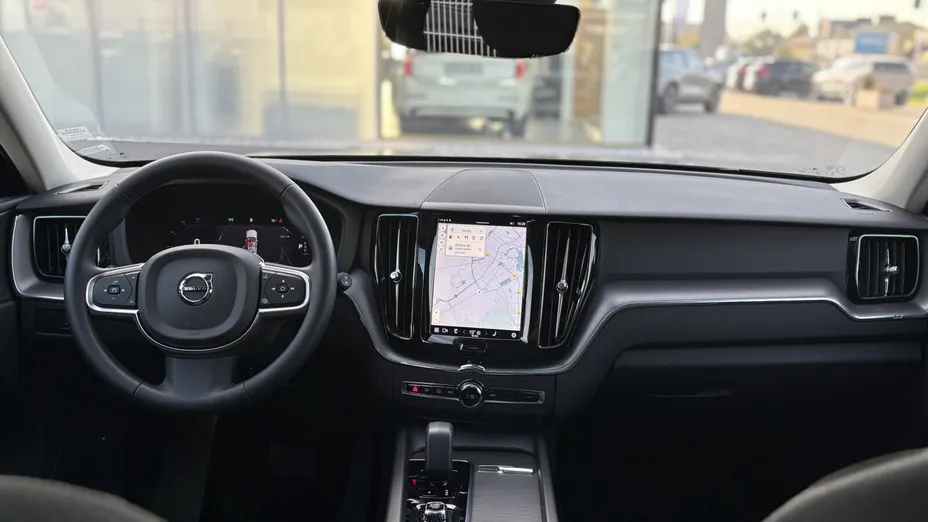 VOLVO XC60 XC60 T6 Plug-In Hybrid AWD Core aut