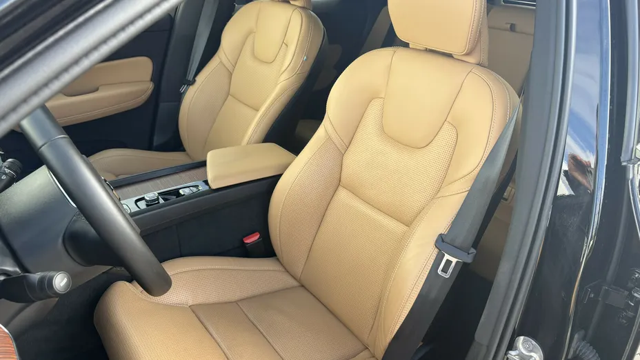 VOLVO XC60 XC60 T8 Plug-In Hybrid AWD Ultra Dark aut