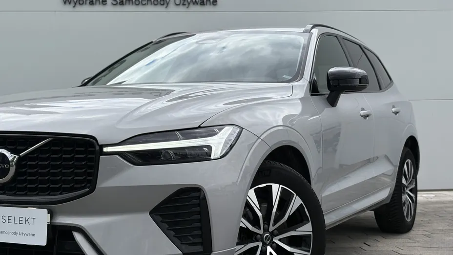 VOLVO XC60 XC60 B4 D AWD Plus Dark aut