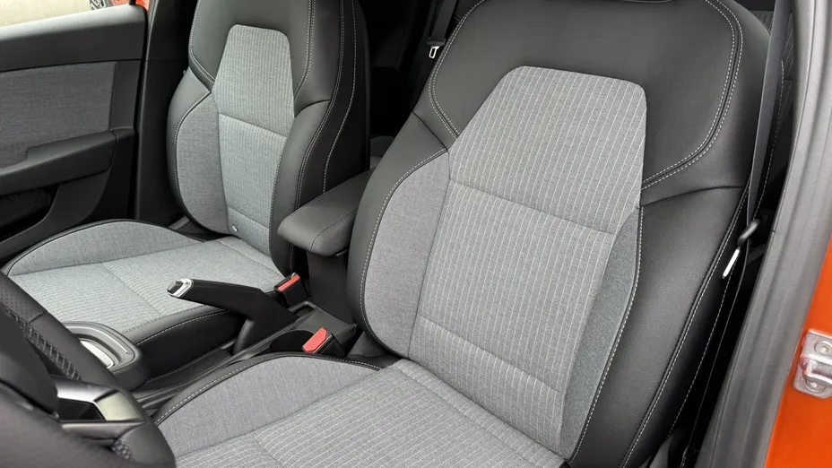 RENAULT Clio Clio 1.0 TCe Techno LPG Nowy