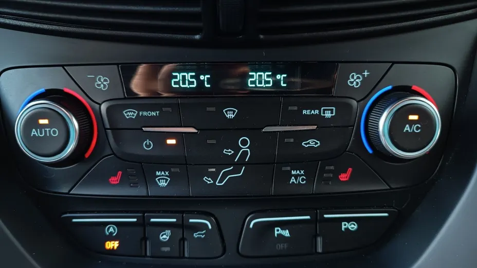 FORD Kuga Kuga 1.5 EcoBoost FWD ST-Line ASS