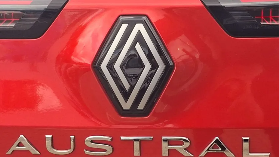 RENAULT Austral Austral 1.3 TCe mHEV Iconic aut