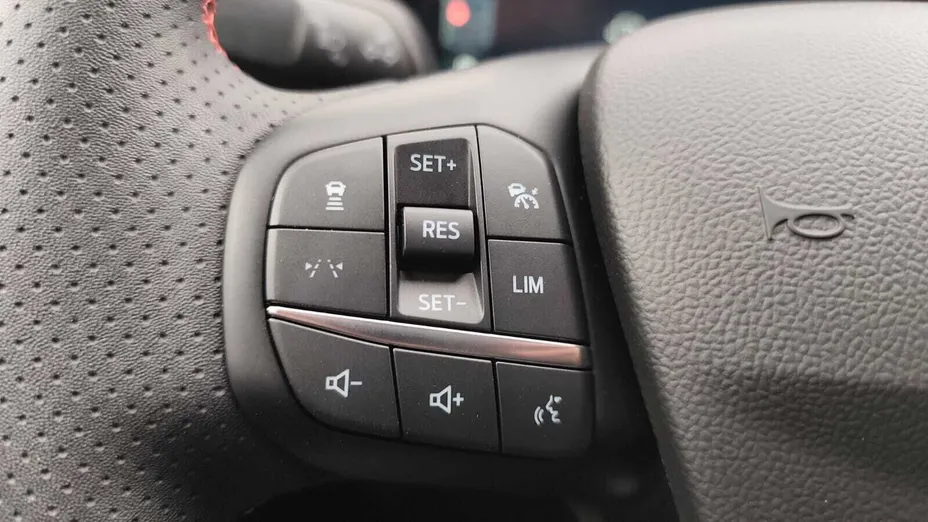 FORD Kuga Kuga 2.5P PHEV FWD ST-Line X eCVT Nowy