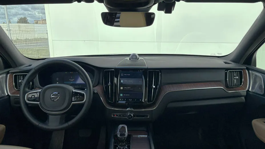 VOLVO XC60 XC60 T8 Plug-In Hybrid AWD Ultra Dark aut