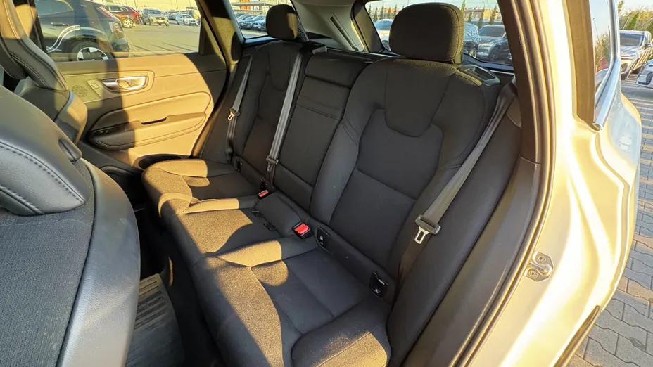 VOLVO XC60 XC60 B4 B Core aut