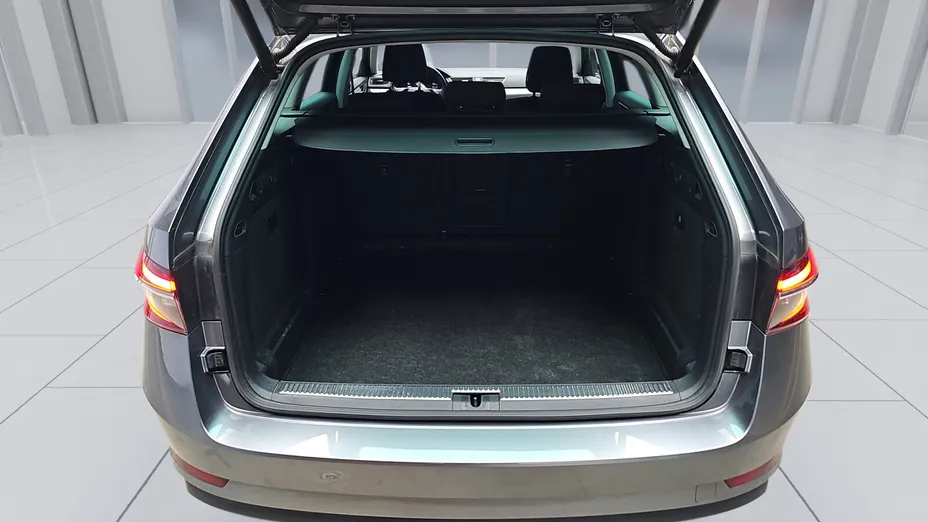 SKODA Superb Superb 2.0 TDI SCR Ambition